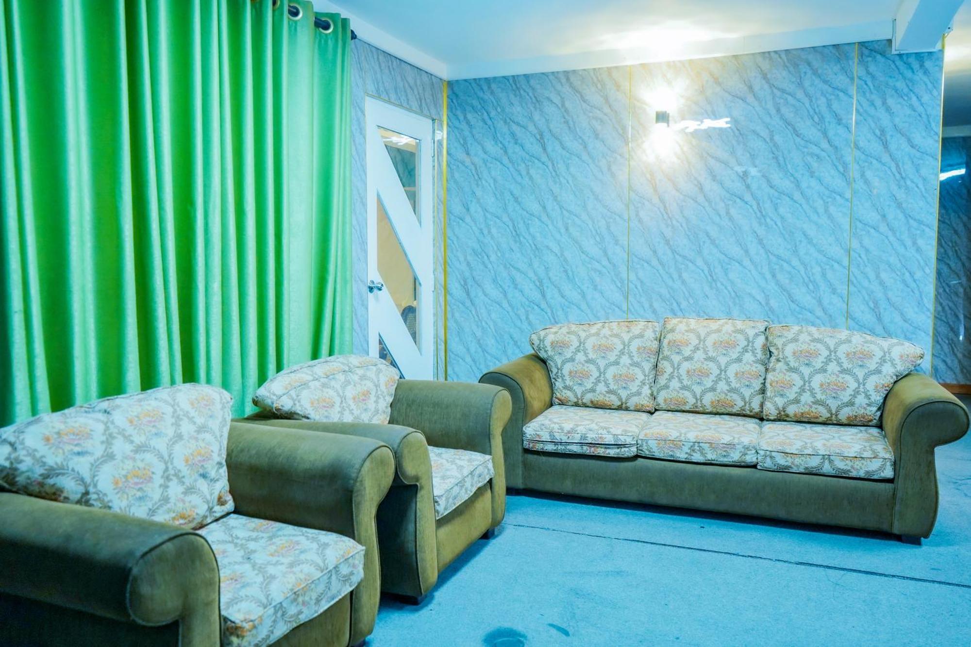 Blue Moon Residency Ξενοδοχείο Νουβάρα Ελίγια Εξωτερικό φωτογραφία